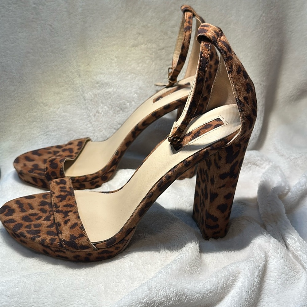 Leopard print heels prom